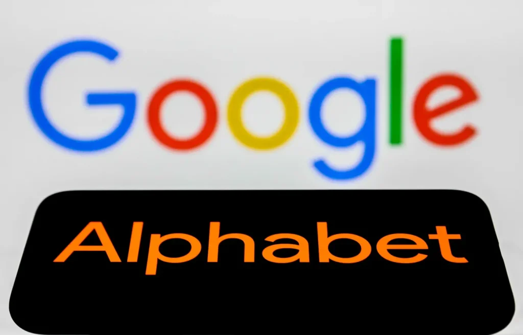 Alphabet Shares Slide After Apple Testimony Reveals Google Search Traffic Decline