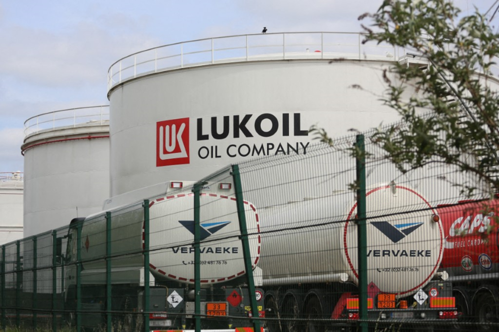 Egyptian Parliament Approves Two Oil Deals with Lukoil