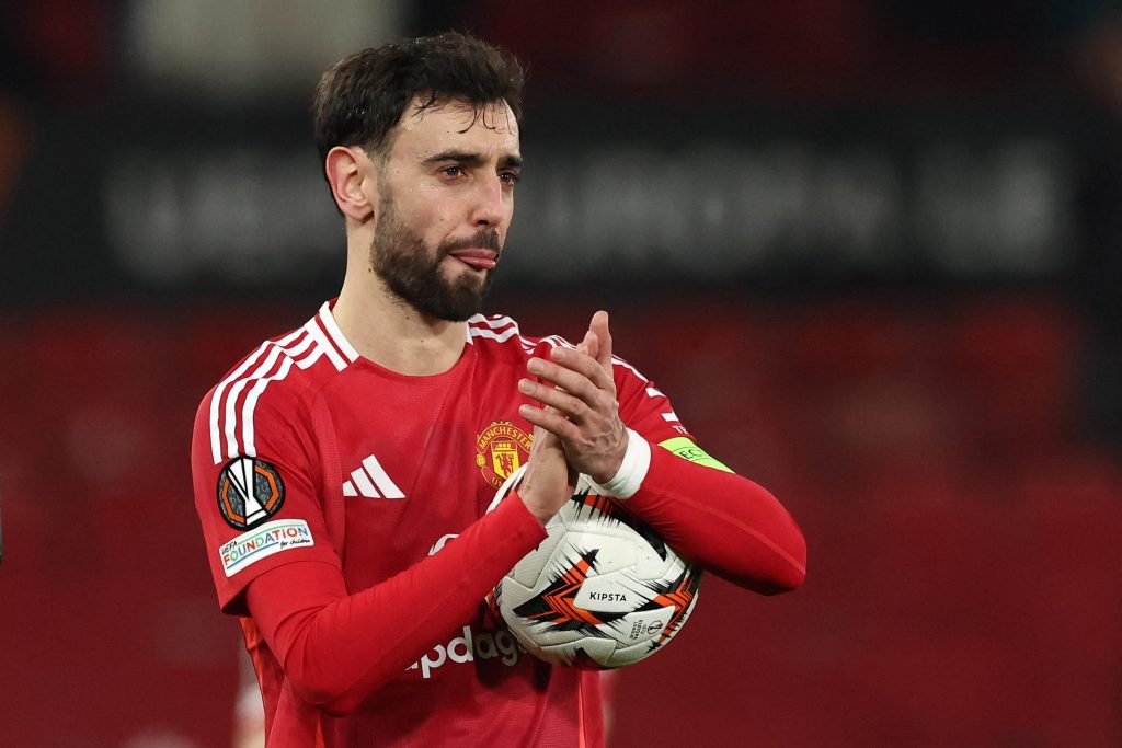 Man Utd Boss Amorim Insists Fernandes Going Nowhere Despite Al-Hilal Links