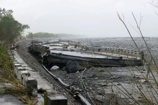 Barrier Lake Bursts in Taiwan (News Central TV)
