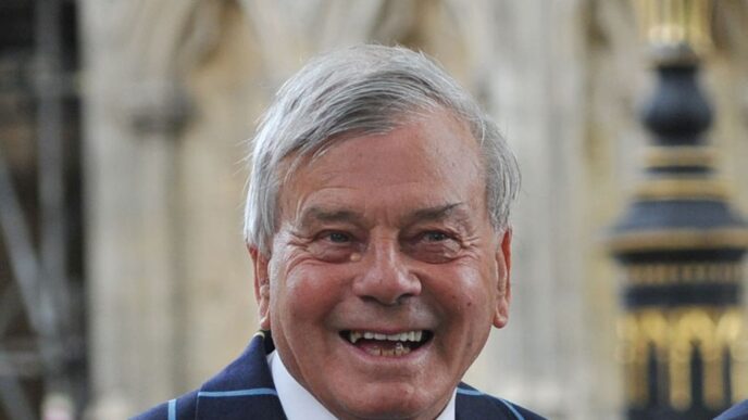 Legendary cricket umpire Dickie Bird (News Central TV)