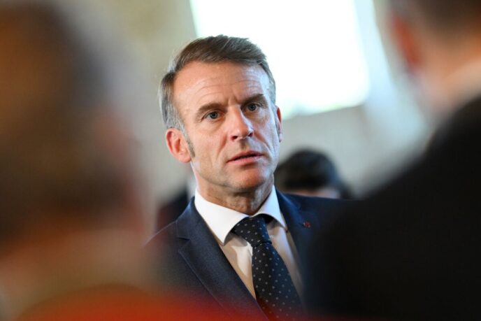 Macron (News Central TV)