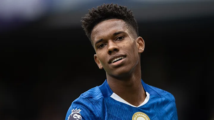 Estevao Sinks Liverpool as Arsenal Go Top