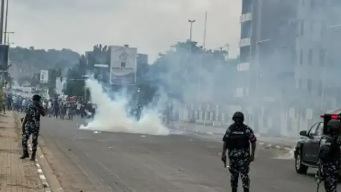 #FreeNnamdiKanu Protest: Police Deploy Tear Gas in Abuja