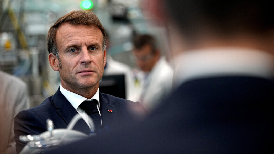 Macron (News Central TV)