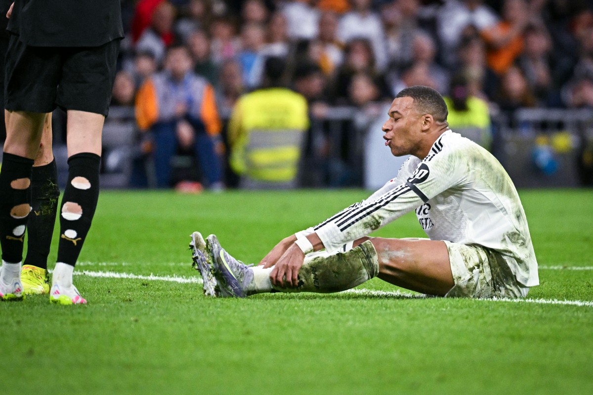 Mbappe Undergoes Treatment for Ankle Issue