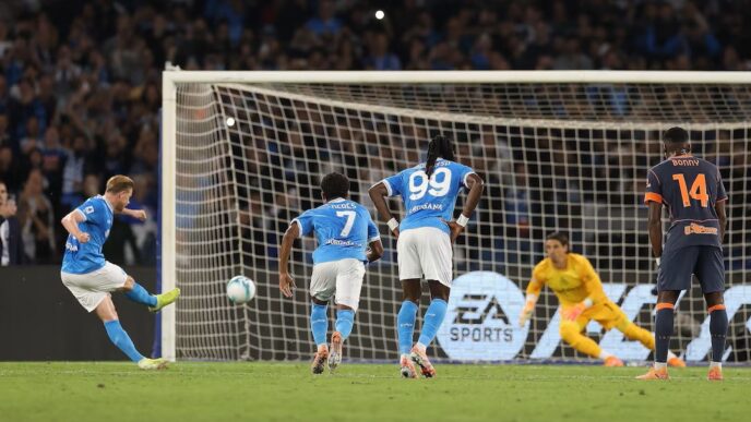 Napoli Move Top of Serie A with Win Over Inter