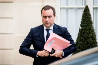 Reappointed French PM Races to Form Government