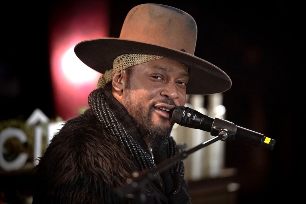 Soul Legend D’Angelo Dies at 51