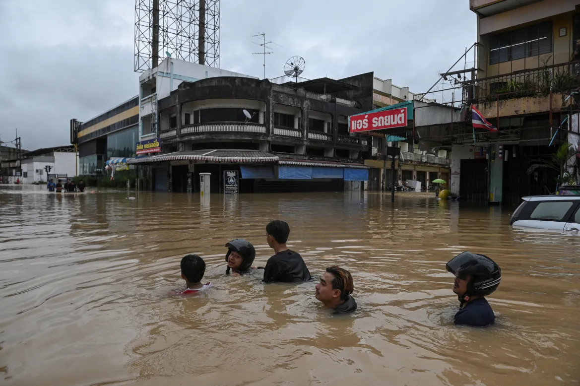 Deadly Floods Devastate Southern Thailand