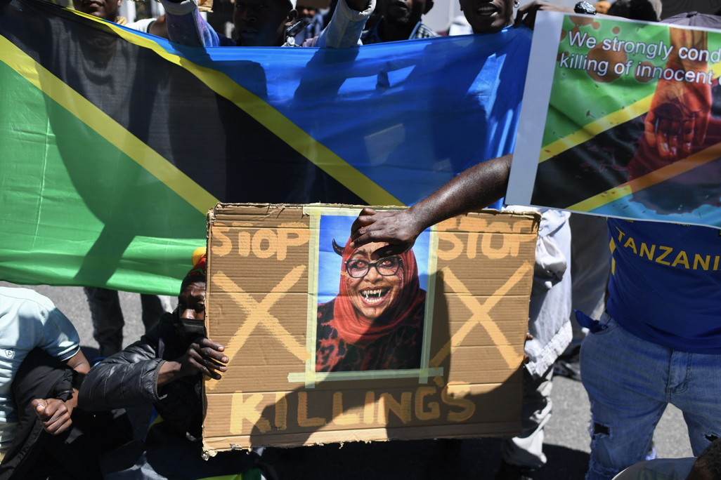 AU (News Central TV)