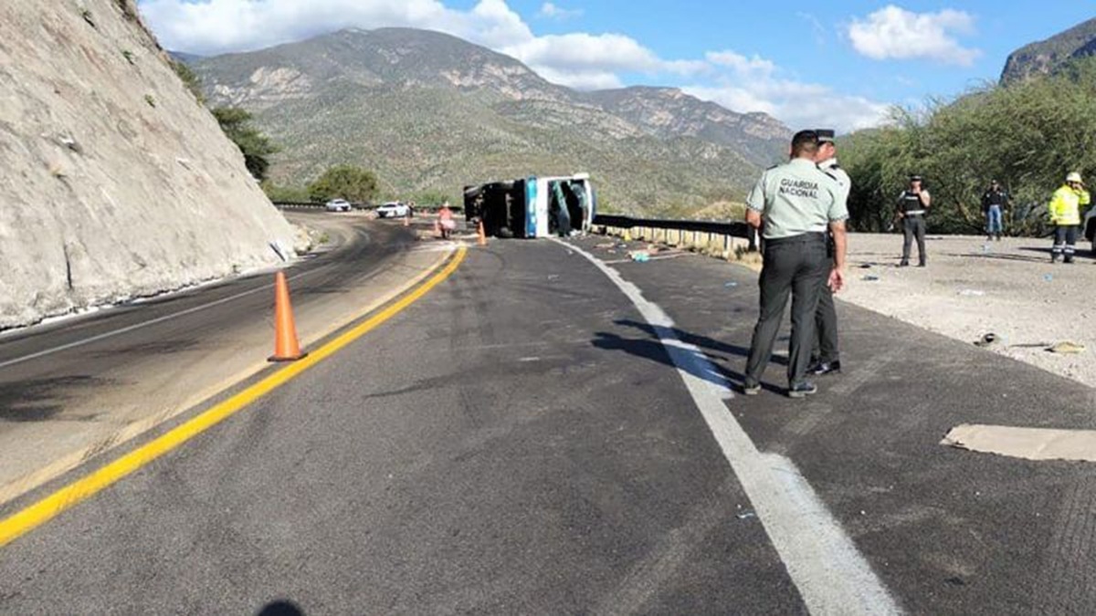 Bus Crash Kills Ten in Mexico