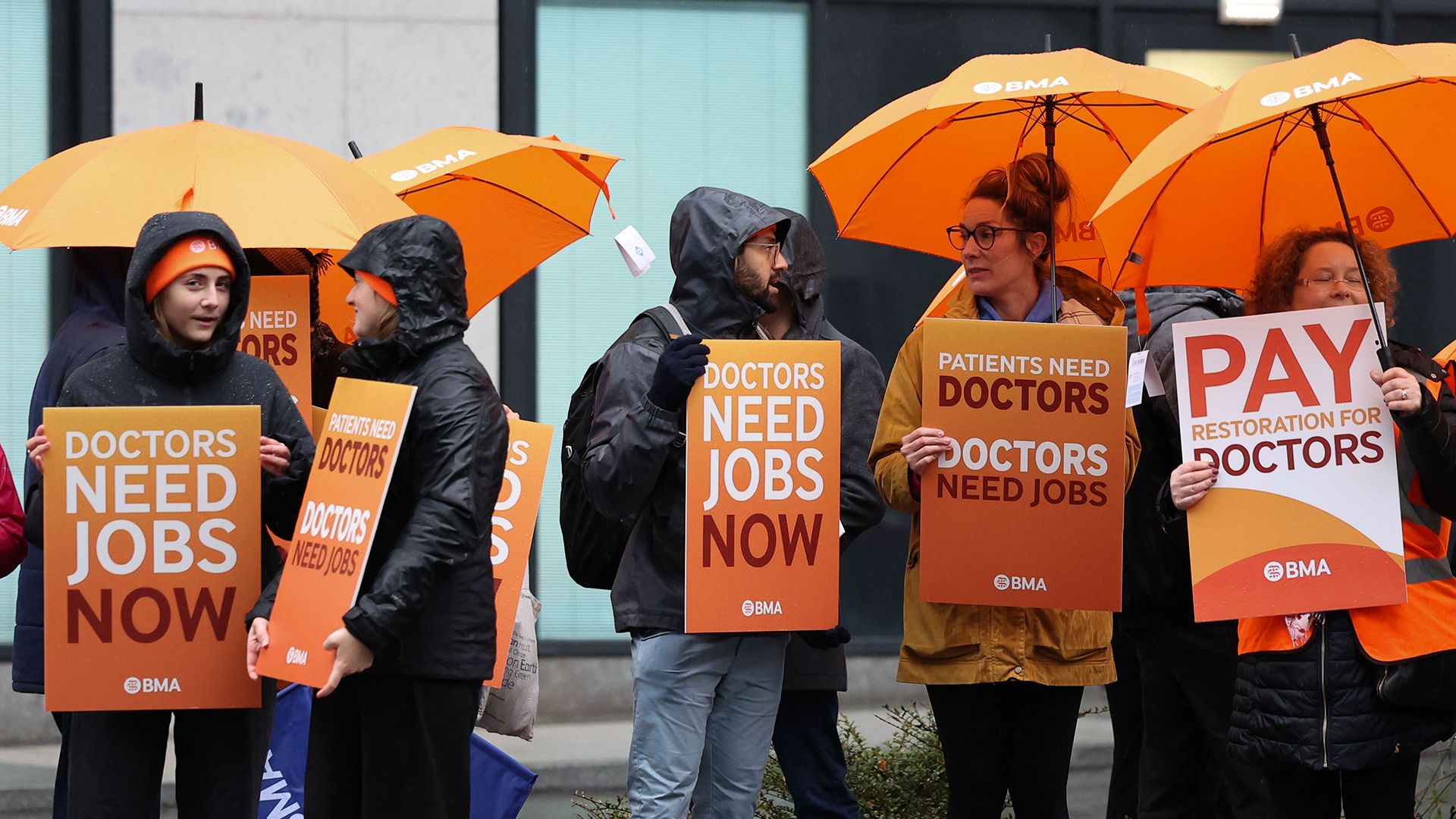 England Doctors Stage 14th Strike