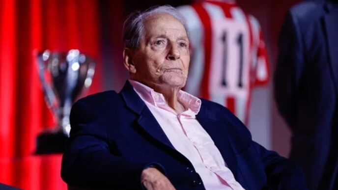 Atletico Madrid Legend Enrique Collar Dies at 91