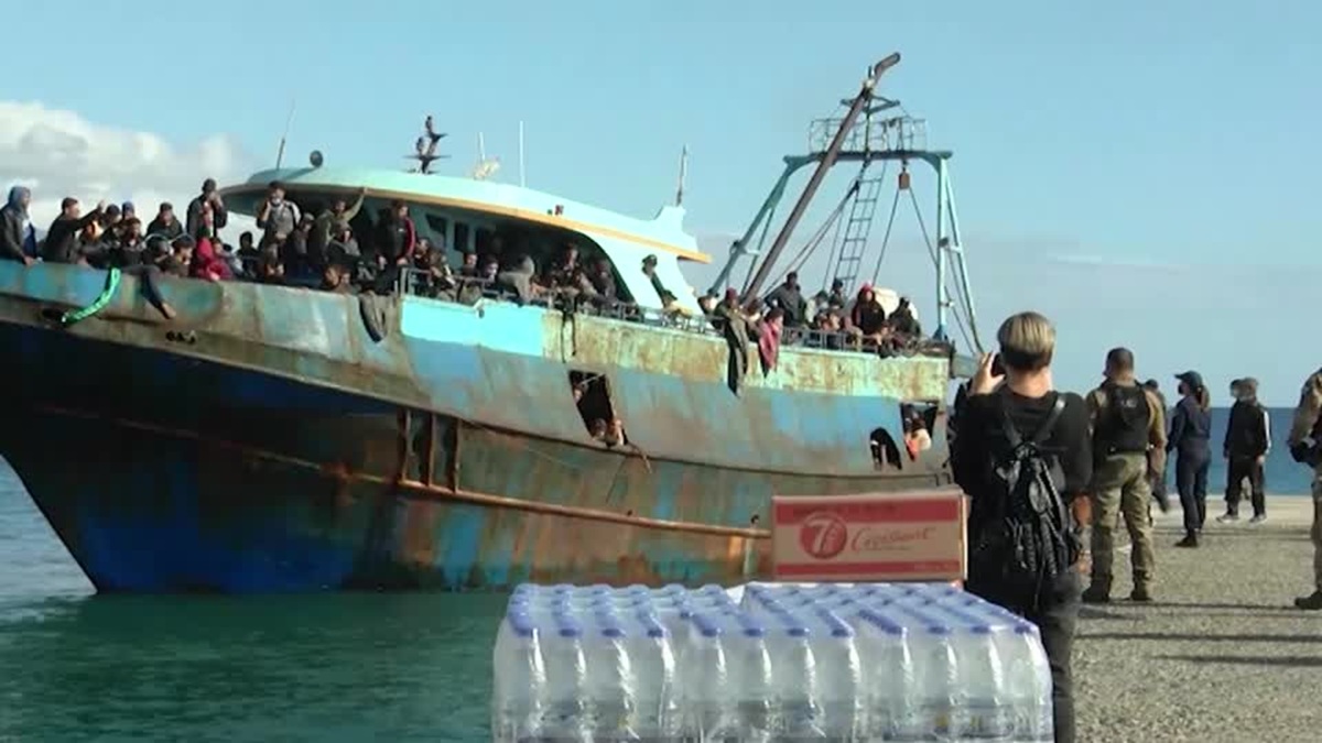 Greece Rescues 131 Migrants off Southern Crete