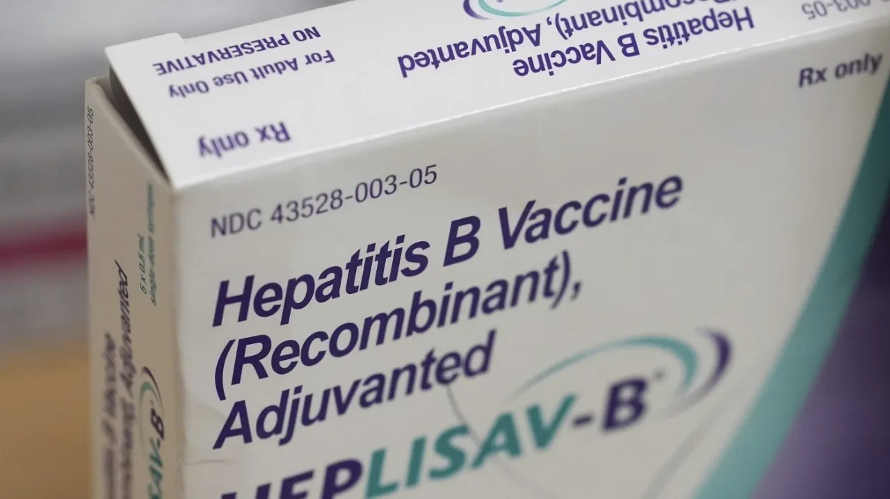 US Panel Reconsiders Hepatitis B Jab for Newborns 