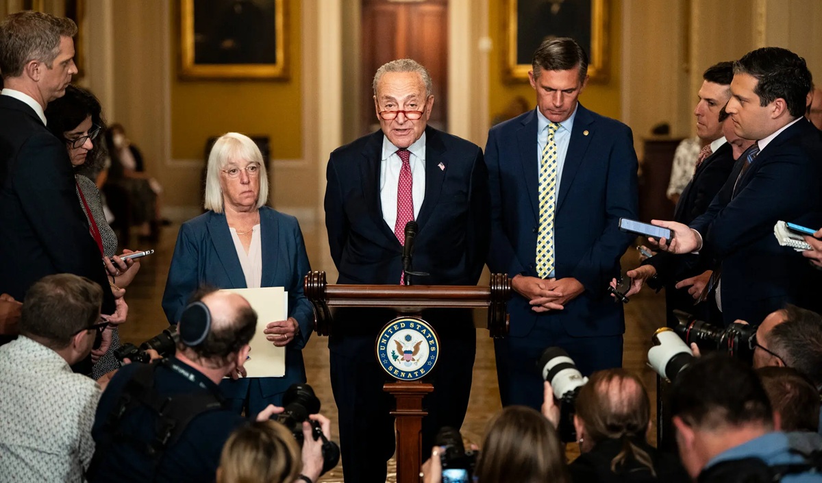 Minneapolis Shooting Deepens Risk of US Government Shutdown