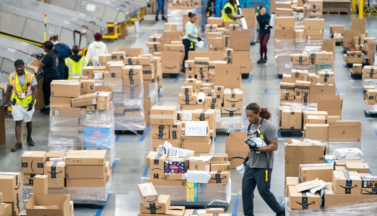 Amazon to Cut 16,000 Jobs Worldwide