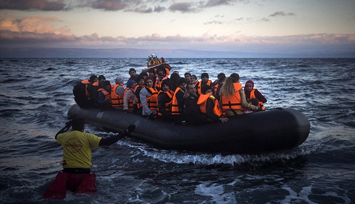 Migrant Boat Sinks in Greece, Kills Two