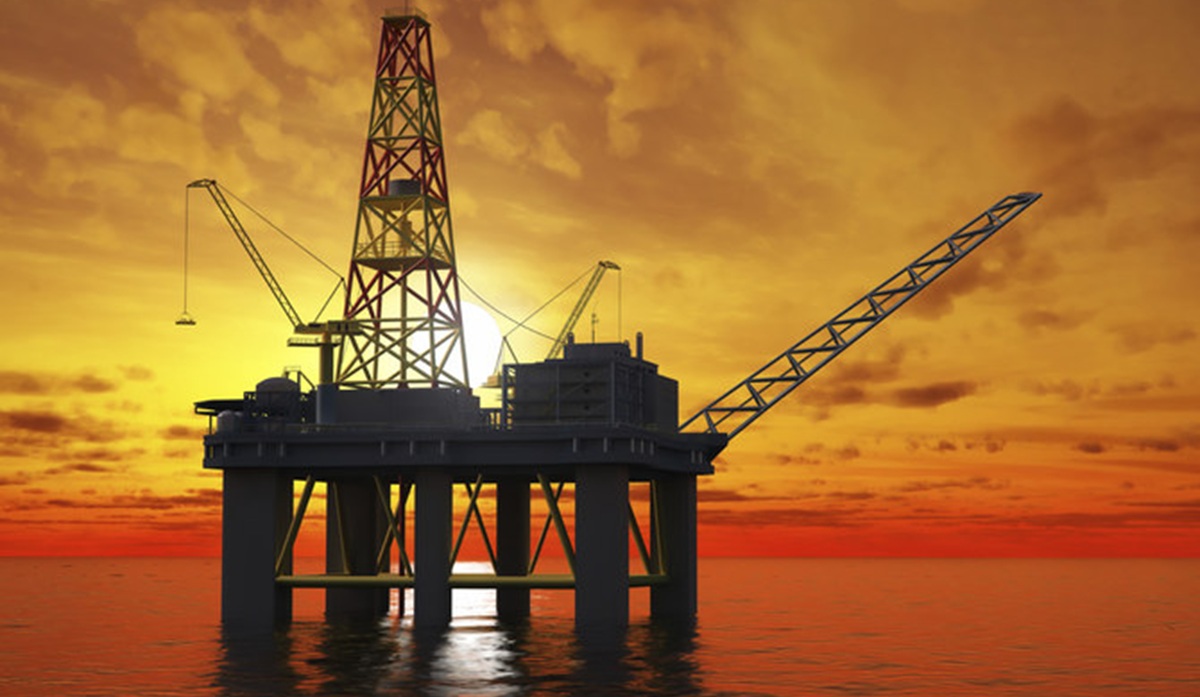 Oil Gains 1.5% as Fears of Iran Attack Grow