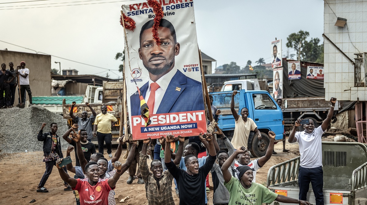 Ugandan Opposition Leader Warns of Protests if Election is Rigged