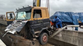Multiples Crashes on Otedola Bridge Causes Gridlock