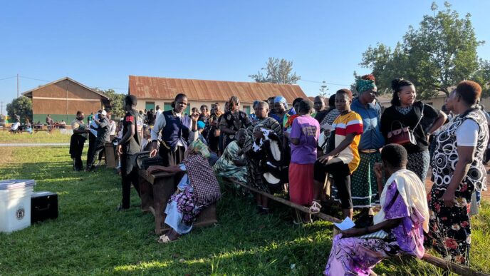 Internet Blackout, Polling Delays Mar Uganda's Election ( News Central TV)