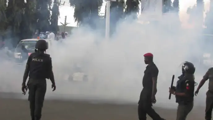 Lagos: Police Use Teargas on Makoko Protesters