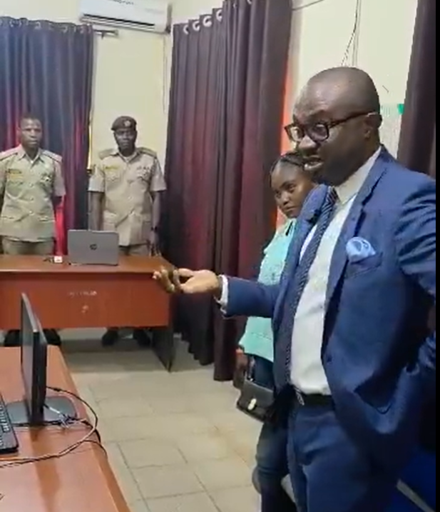 Tunji-Ojo Slams Delays at Abuja Passport Office