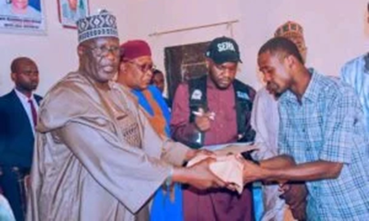 Yobe Donates N20Million to Victims of Boat Accident