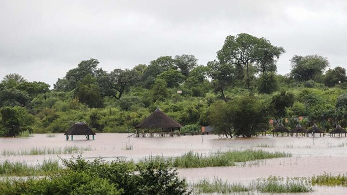 Floods in South Africa kills 10