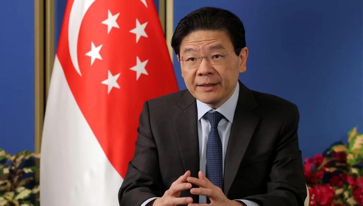 Singapore PM Fires Opposition Leader