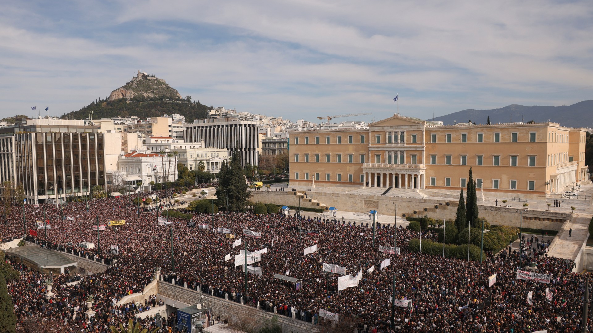 Tens of thousands of Greeks seek justice for victims of Tempe train crash |  News | Al Jazeera