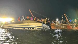 Vietnam Boat Collision Kills Six