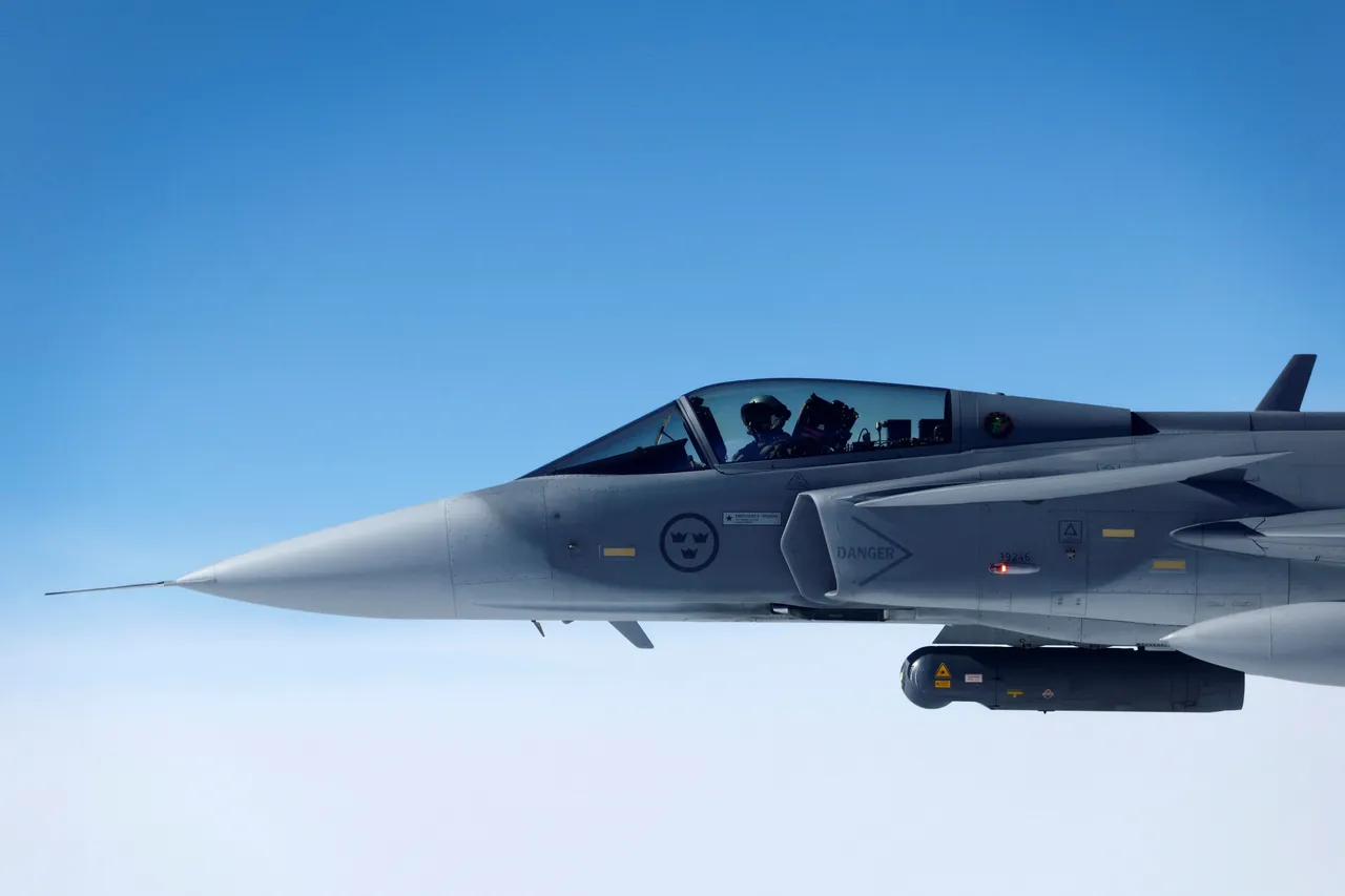 Sweden Sends Jets to Patrol Greenland