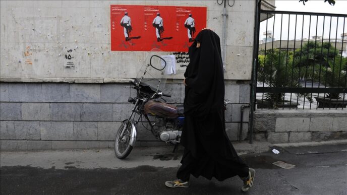 Iran Approves Motorcycle Licences for Women