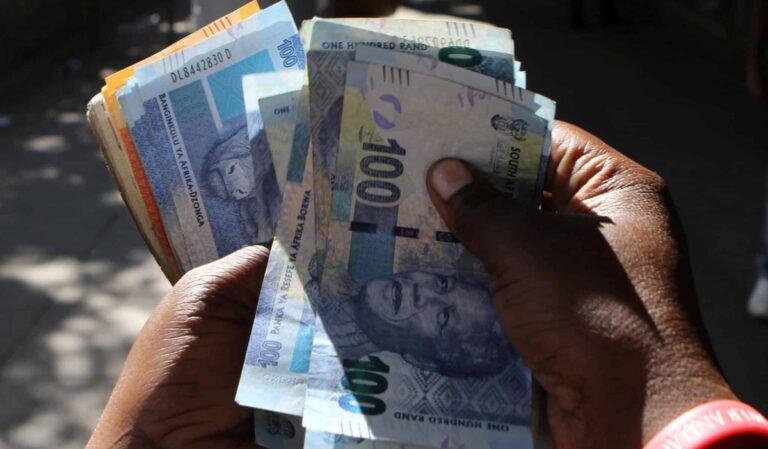 Rand Rises Ahead of South Africa PMI