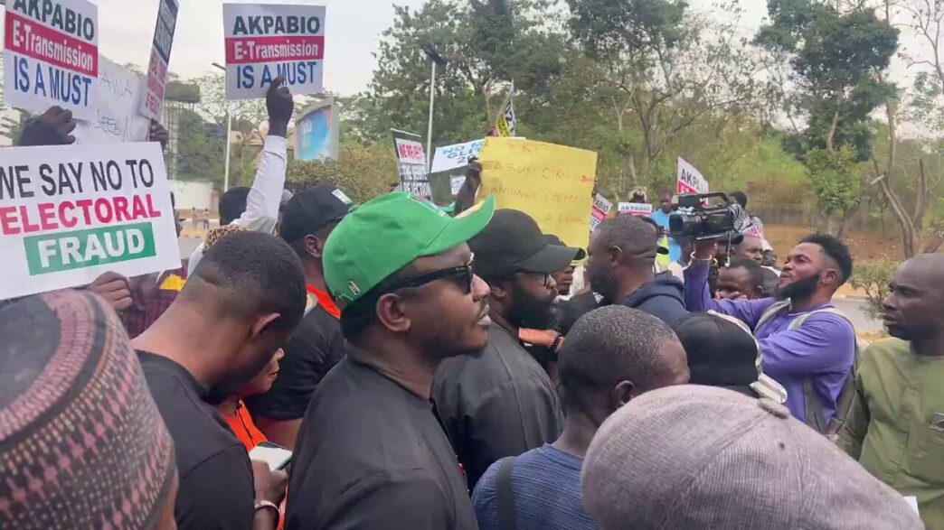 Protesters Gather at National Assembly Over E-Transmission