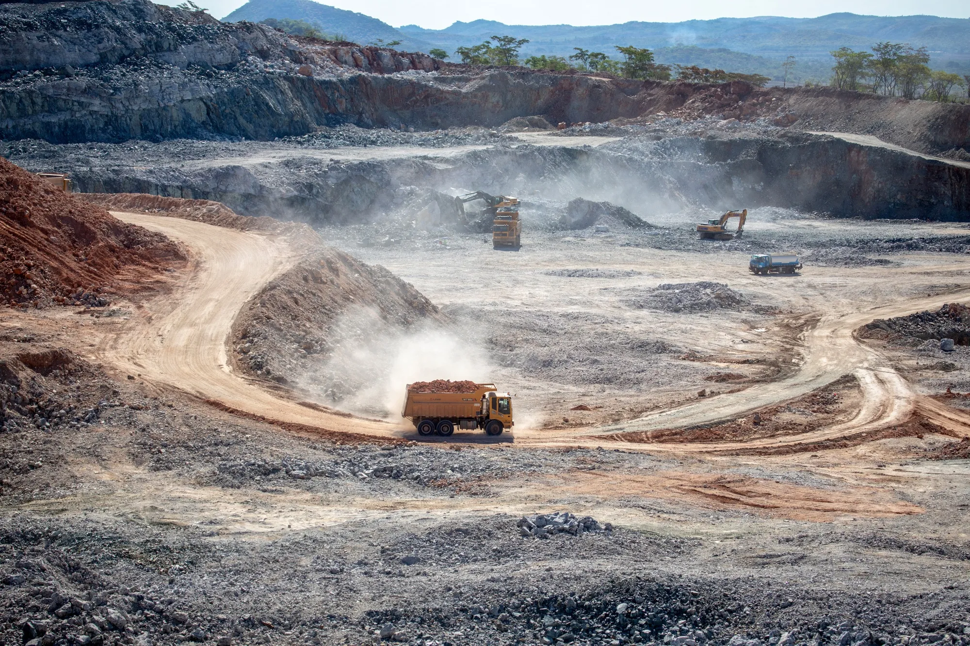 Zimbabwe Bans Export of Lithium, Raw Minerals