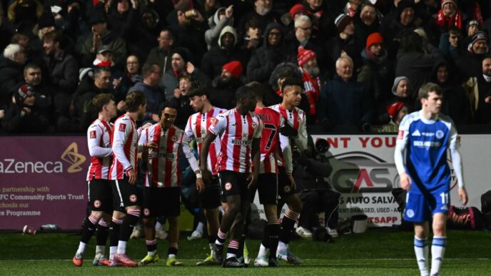 Mansfield Draw Arsenal as Newcastle Face Man City