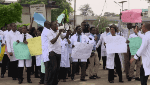 Lagos Health Workers Suspend Strike