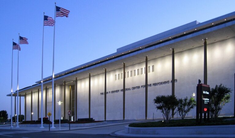 Trump Threatens Indefinite Kennedy Centre Closure
