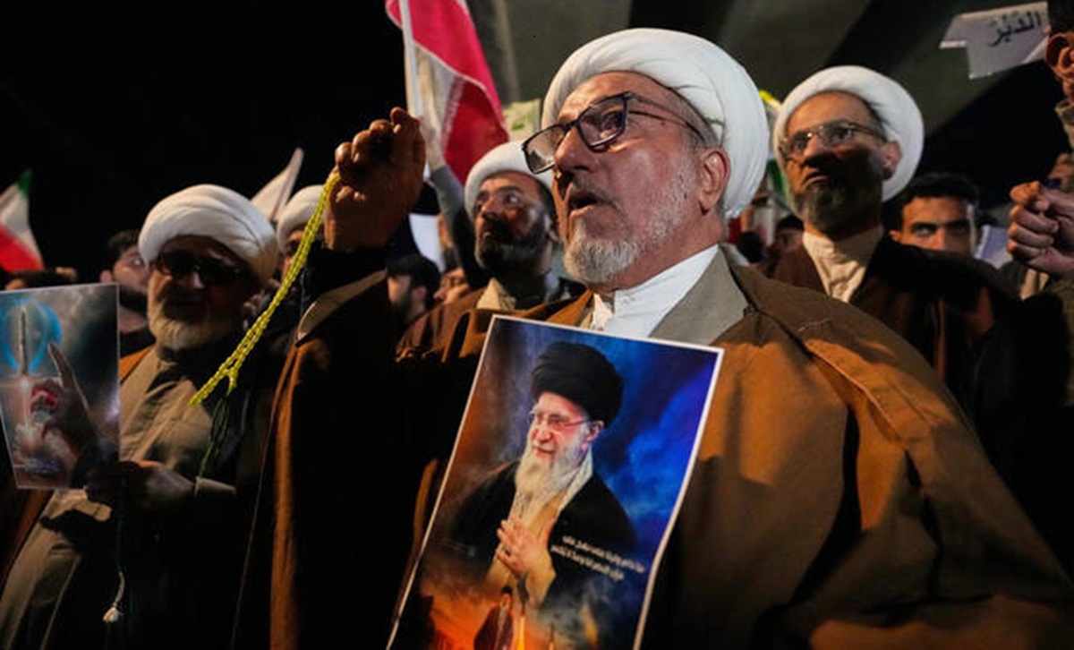 Iraq Declares Three Days of Mourning for Khamenei