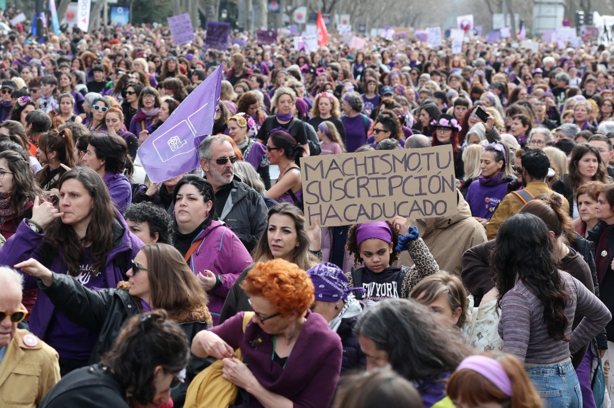 Thousands Rally in Spain for Women’s Rights, Protest Iran War