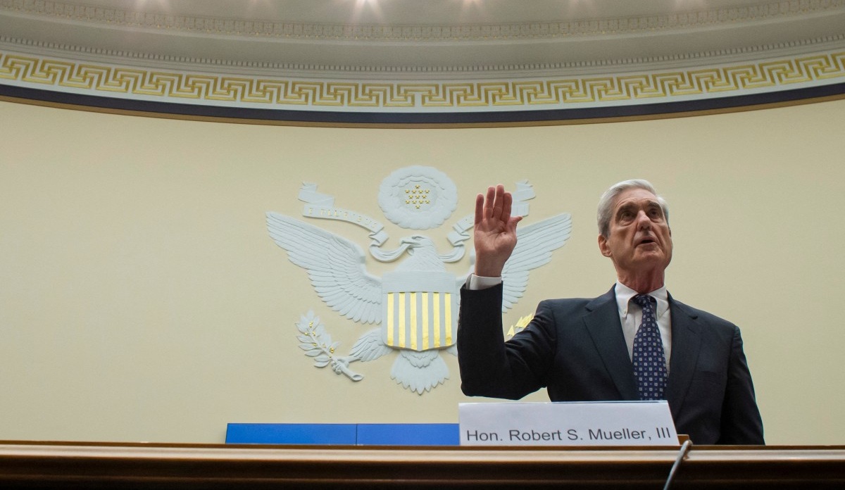 Former FBI Director Robert Mueller Dies at 81