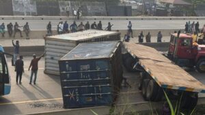In Pictures: Accident Occurs on Otedola Bridge