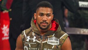 Anthony Joshua Undergoes Rib Treatment.