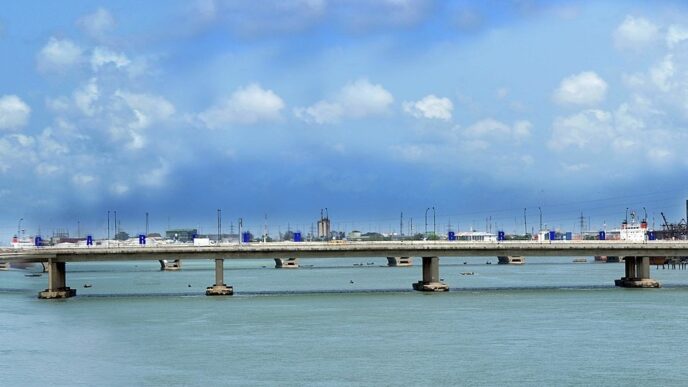 Carter Bridge will be demolished (News Central TV)