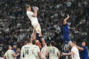 England Make One Change for France Clash (NewsCentral TV)