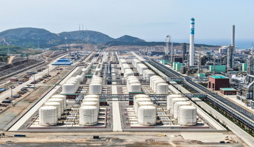 China Orders Refiners to Halt Fuel Exports